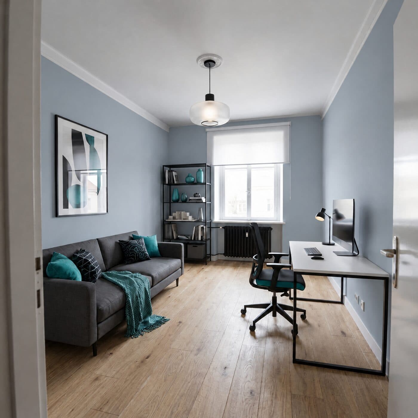 Dasselbe Arbeitszimmer mit Wänden in Taubenblau